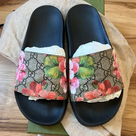 Gucci slides - Picture 2 of 6
